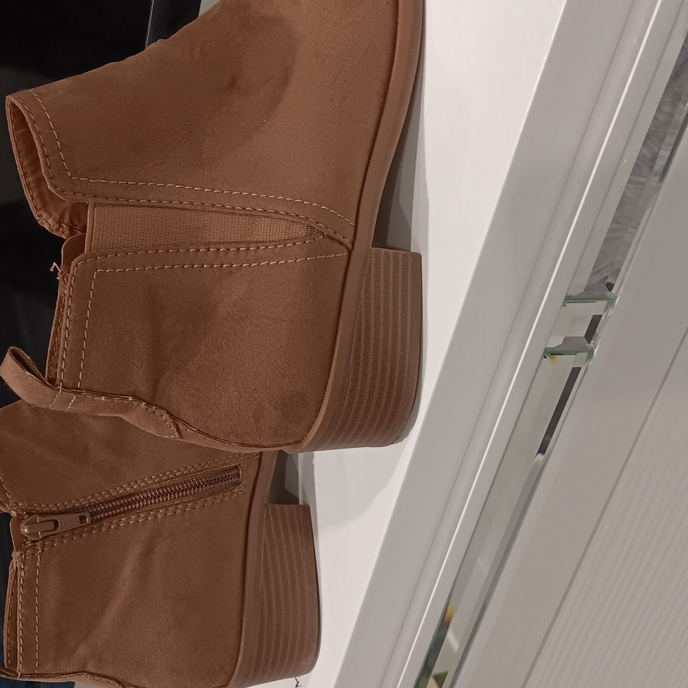 Time & True Women's Brown Ankle Boots